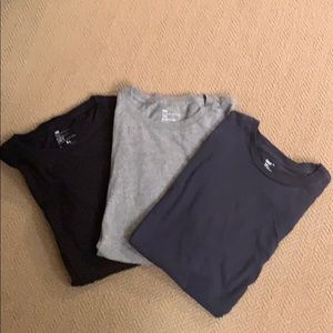 Gap t shirt crew neck. Bundle of 3